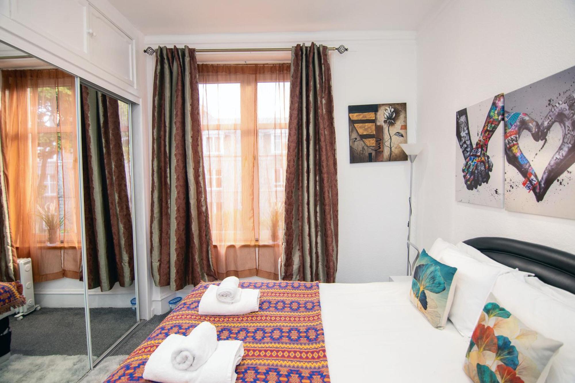 The Summit West End- Elegant Apartment With Free Parking In Prime Location Aberdeen Kültér fotó